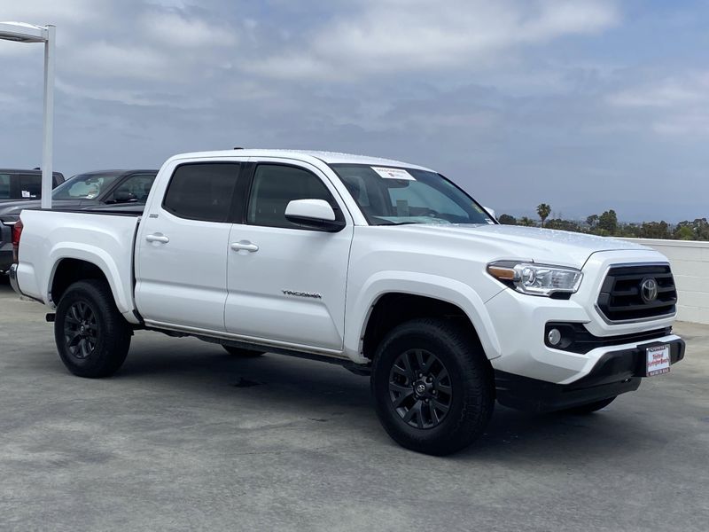2022 Toyota Tacoma SR5Image 2