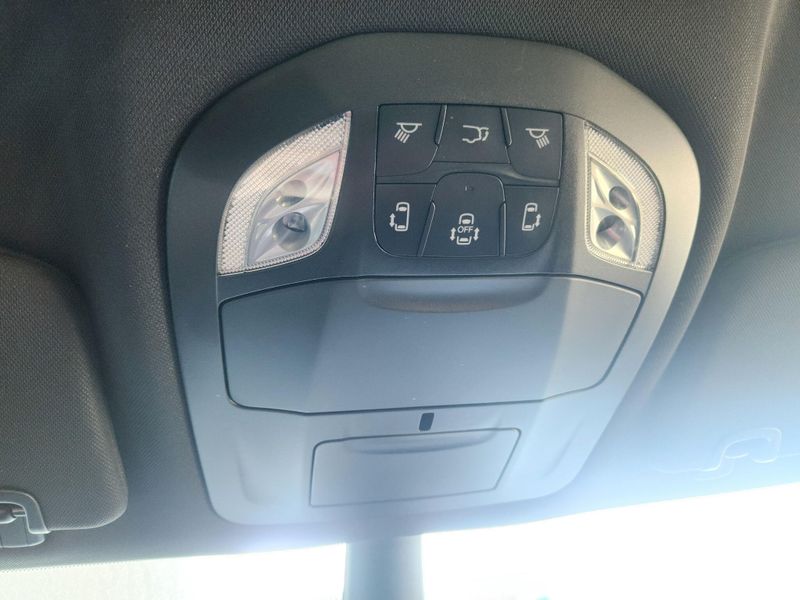 New 2026 Chrysler Voyager Lx