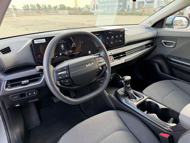 Used 2026 Kia K4 LXSImage 10