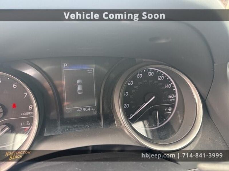 2022 Toyota Camry SE NightshadeImage 11