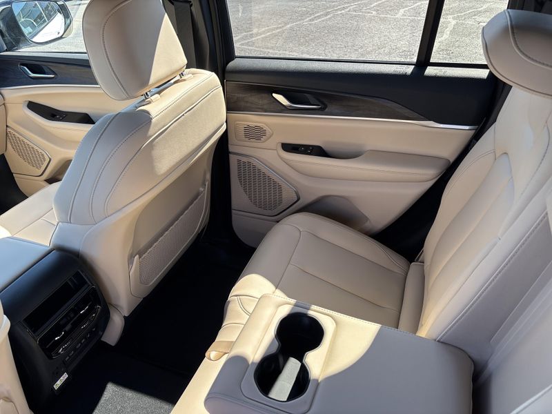 New 2026 Jeep Grand Cherokee Limited 4x4Image 20