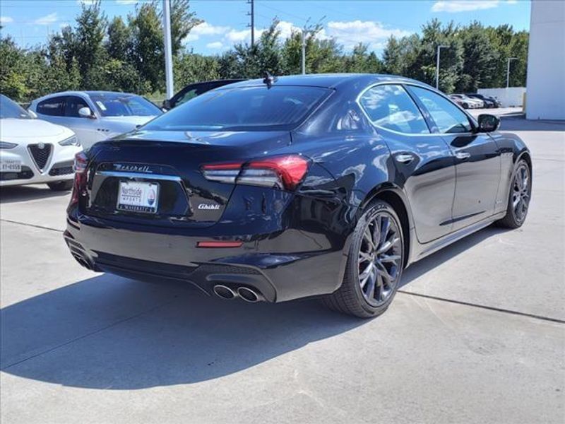 2021 Maserati Ghibli S GranSportImage 13