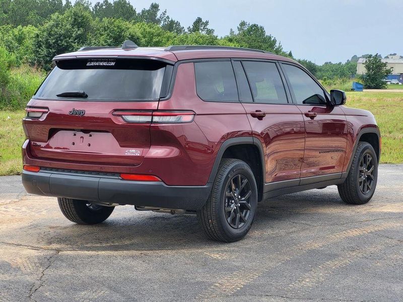 2025 Jeep Grand Cherokee L Altitude XImage 6