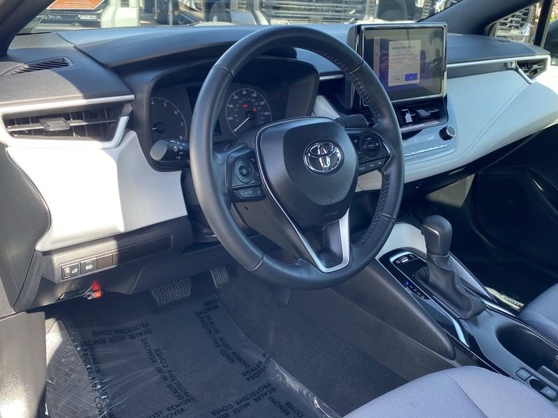 2025 Toyota Corolla SEImage 17