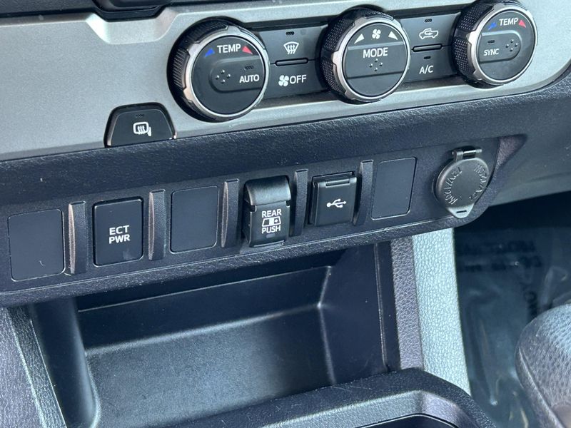 Used 2022 Toyota Tacoma SR5Image 23