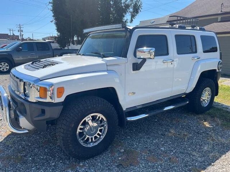 Used 2008 Hummer H3 SUV AlphaImage 2