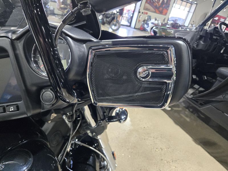 Used 2022 Indian Motorcycle CHIEFTAIN BLACK METALLIC 49ST BASE Image 14