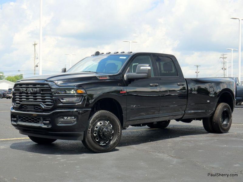 New 2025 RAM 3500 Big Horn Crew Cab 4x4 8