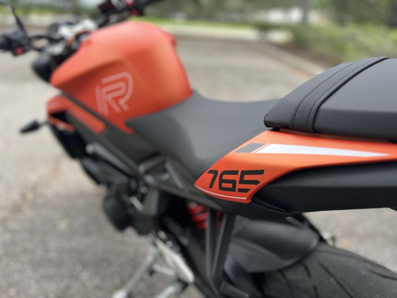 2025 Triumph Street Triple 765 R