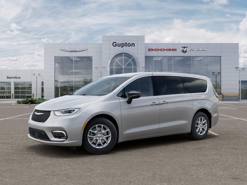 New 2026 Chrysler Pacifica SelectImage 36