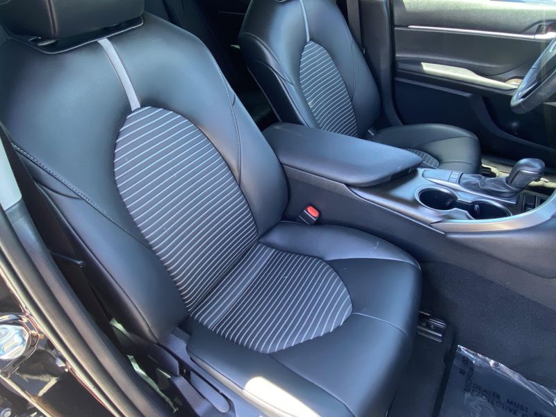 Used 2024 Toyota Camry SEImage 11