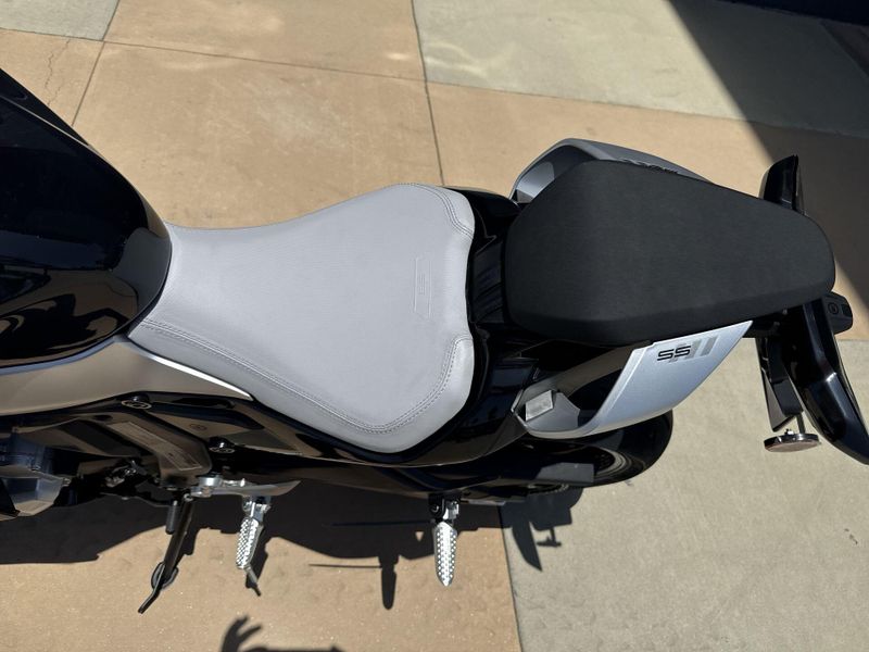 2025 CFMOTO 675SS Image 11