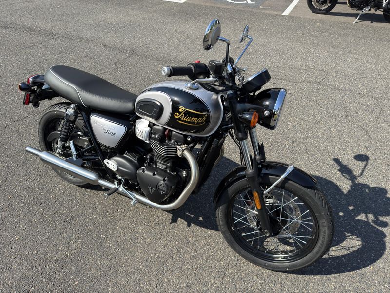 2025 Triumph Bonneville T100 - ICON EDITION 