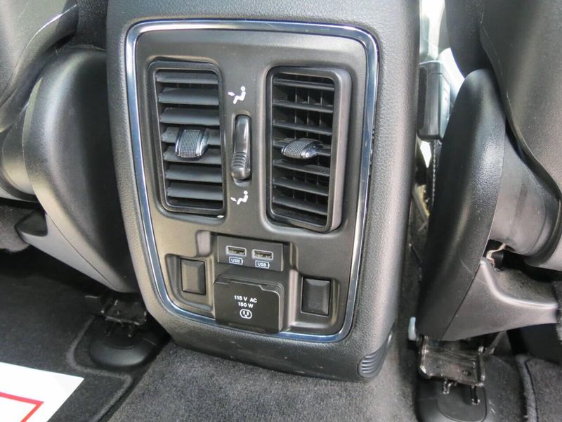 Used 2022 Jeep Grand Cherokee WK Limited 4x4 4dr SUVImage 24