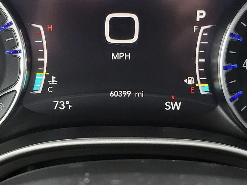2022 Chrysler Pacifica Touring LImage 15