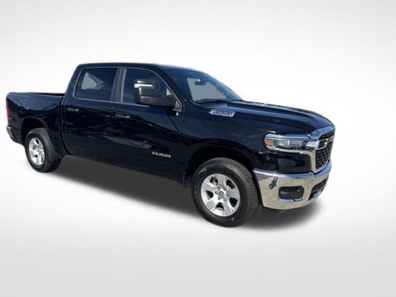 2025 RAM 1500 Tradesman Crew Cab 4x4 5'7' Box