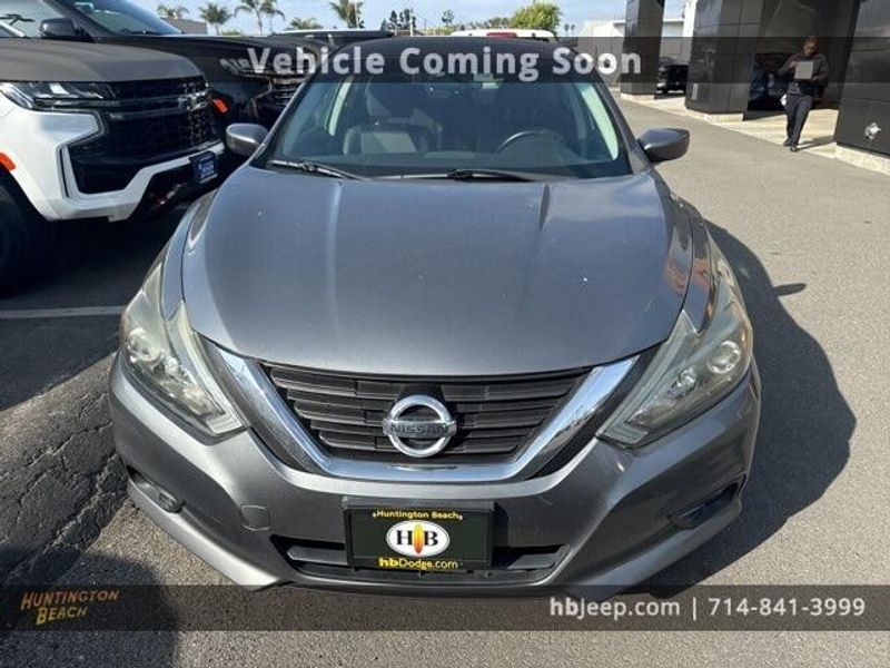 2016 Nissan Altima 2.5 SRImage 2