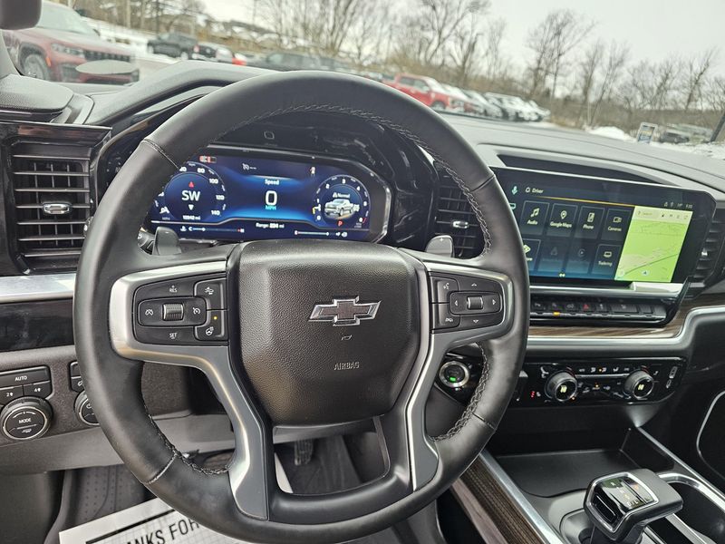 Used 2025 Chevrolet Silverado 1500 RSTImage 12