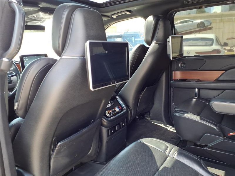 Used 2020 Lincoln Navigator ReserveImage 11