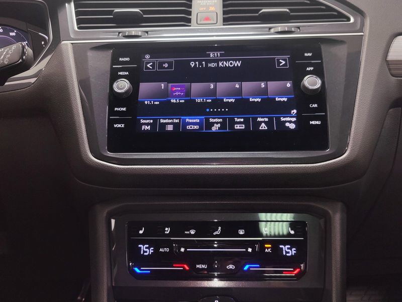 Used 2024 Volkswagen Tiguan AWD SEL R-Line w/Sunroof/NavImage 24