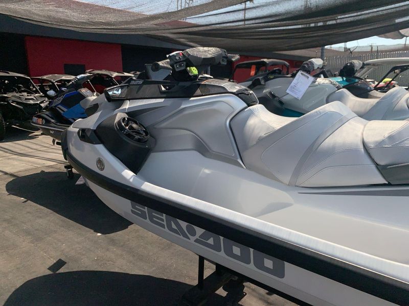 New 2025 Sea-Doo GTX LIMITED 325 (SOUND SYSTEM) Image 7