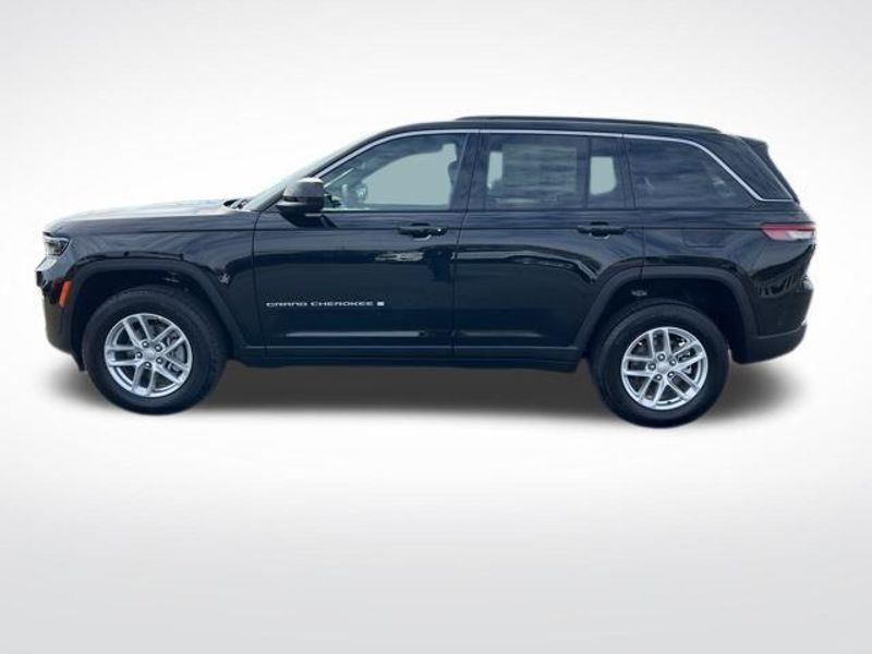 2025 Jeep Grand Cherokee Laredo X 4x4