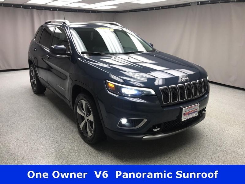 Used 2021 Jeep Cherokee LimitedImage 2