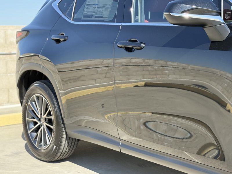 2025 Lexus NX 350h PremiumImage 5