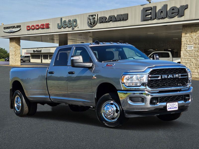 2024 RAM 3500 Tradesman Crew Cab 4x4 8