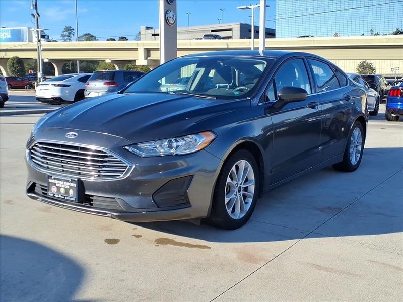 Used 2019 Ford Fusion SEImage 2