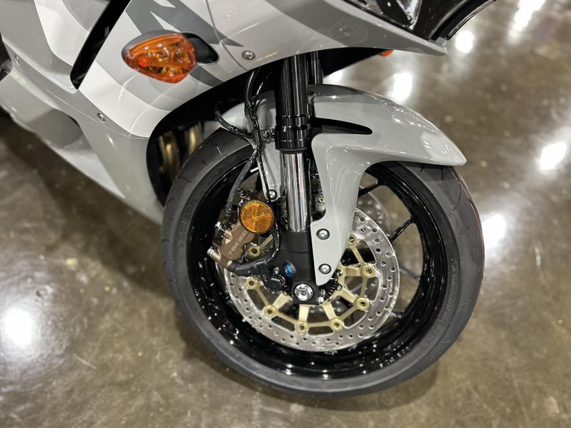 New 2026 Honda CBR600RR Image 13