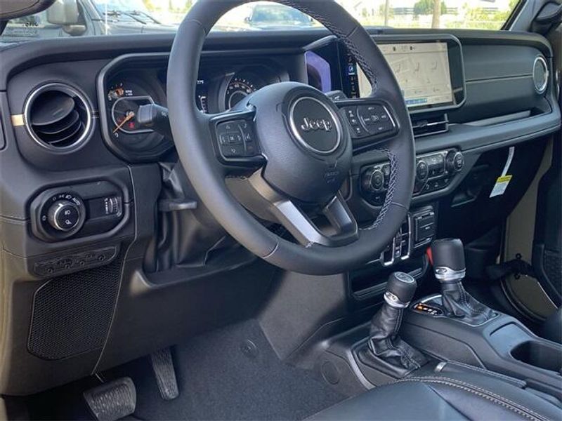 2025 Jeep Gladiator Big Bear 4x4Image 15
