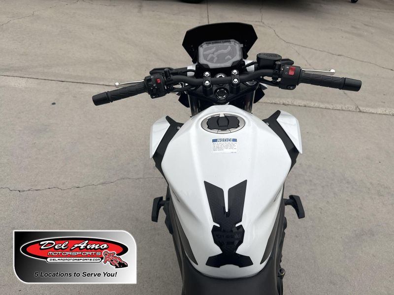 New 2026 Kawasaki Z500 SE ABS Image 1