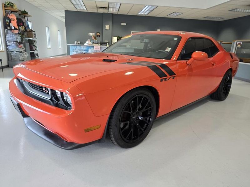 2013 Dodge Challenger R/T photo 3