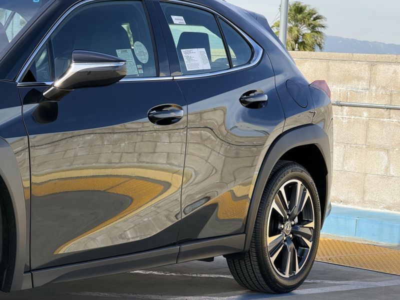 New 2026 Lexus UX 300hImage 8