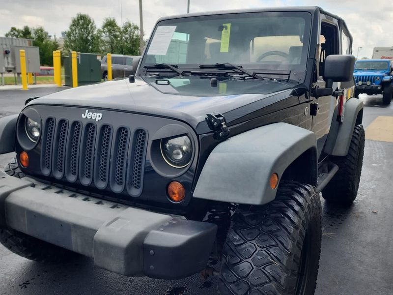 2009 Jeep Wrangler X photo 4