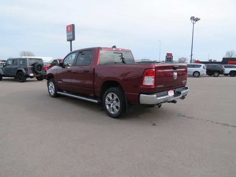 Used 2023 RAM 1500 Big Horn 4x4 4dr Crew Cab 5.6 ft. SB PickupImage 7