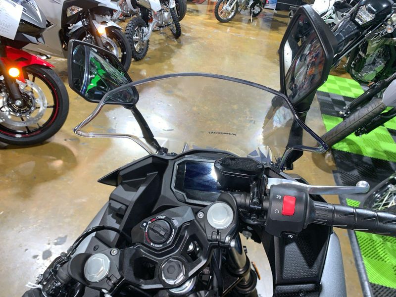 New 2025 Kawasaki NINJA 500 SE ABS Image 17