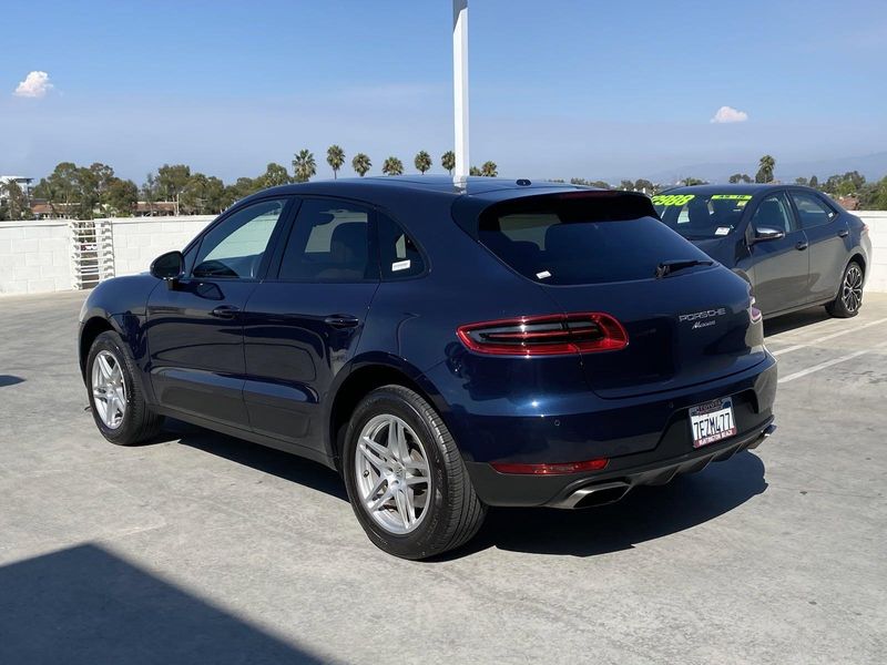 2018 Porsche Macan BaseImage 6