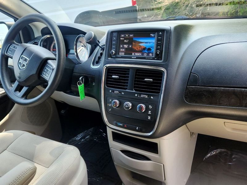 2019 Dodge Grand Caravan SEImage 27