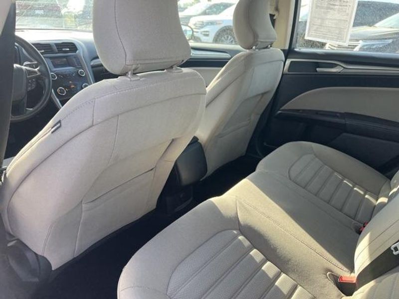 2019 Ford Fusion SImage 10