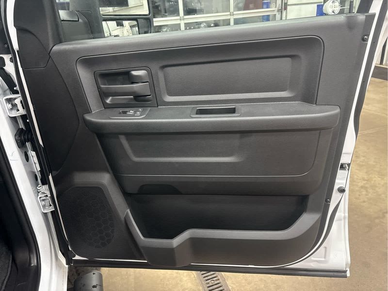 2026 Ram 2500 Tradesman photo 12
