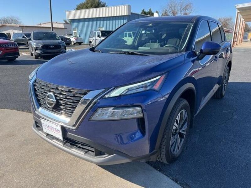 2021 Nissan Rogue SVImage 3