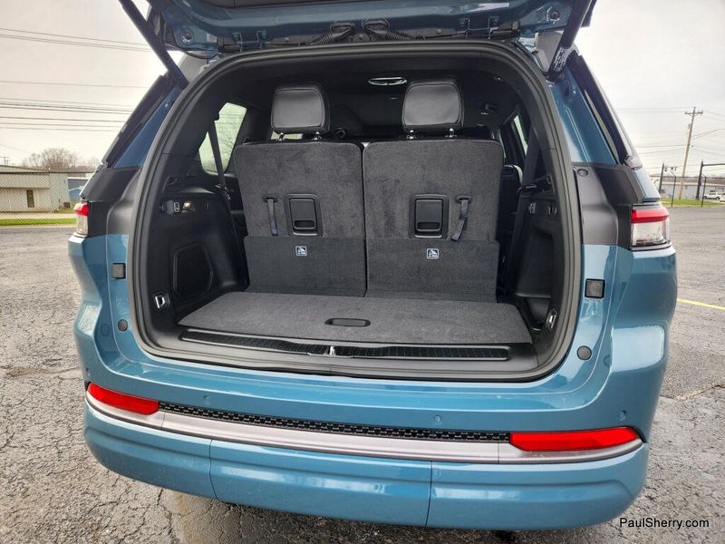 New 2026 Jeep Grand Cherokee L Limited Reserve 4x4