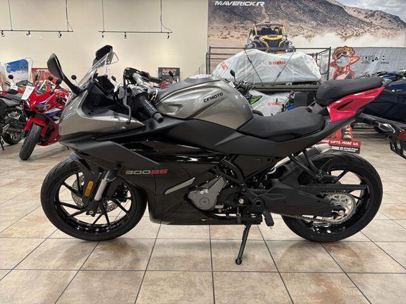 Used 2025 CFMOTO 300SS CF300-5US Image 14