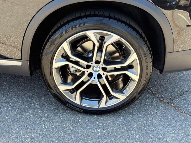 Used 2026 BMW X5 sDrive40iImage 14