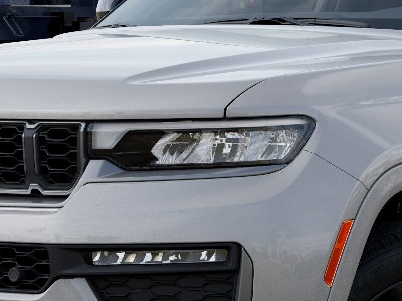 New 2026 Jeep Grand Cherokee Limited Reserve 4x4Image 10