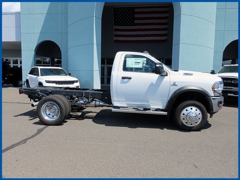 2024 RAM 5500 Chassis Cab TradesmanImage 2