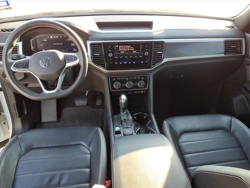 Used 2021 Volkswagen Atlas Cross Sport 3.6L V6 SEL PremiumImage 4