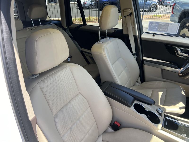 Used 2015 Mercedes-Benz GLK-Class GLK 350Image 25